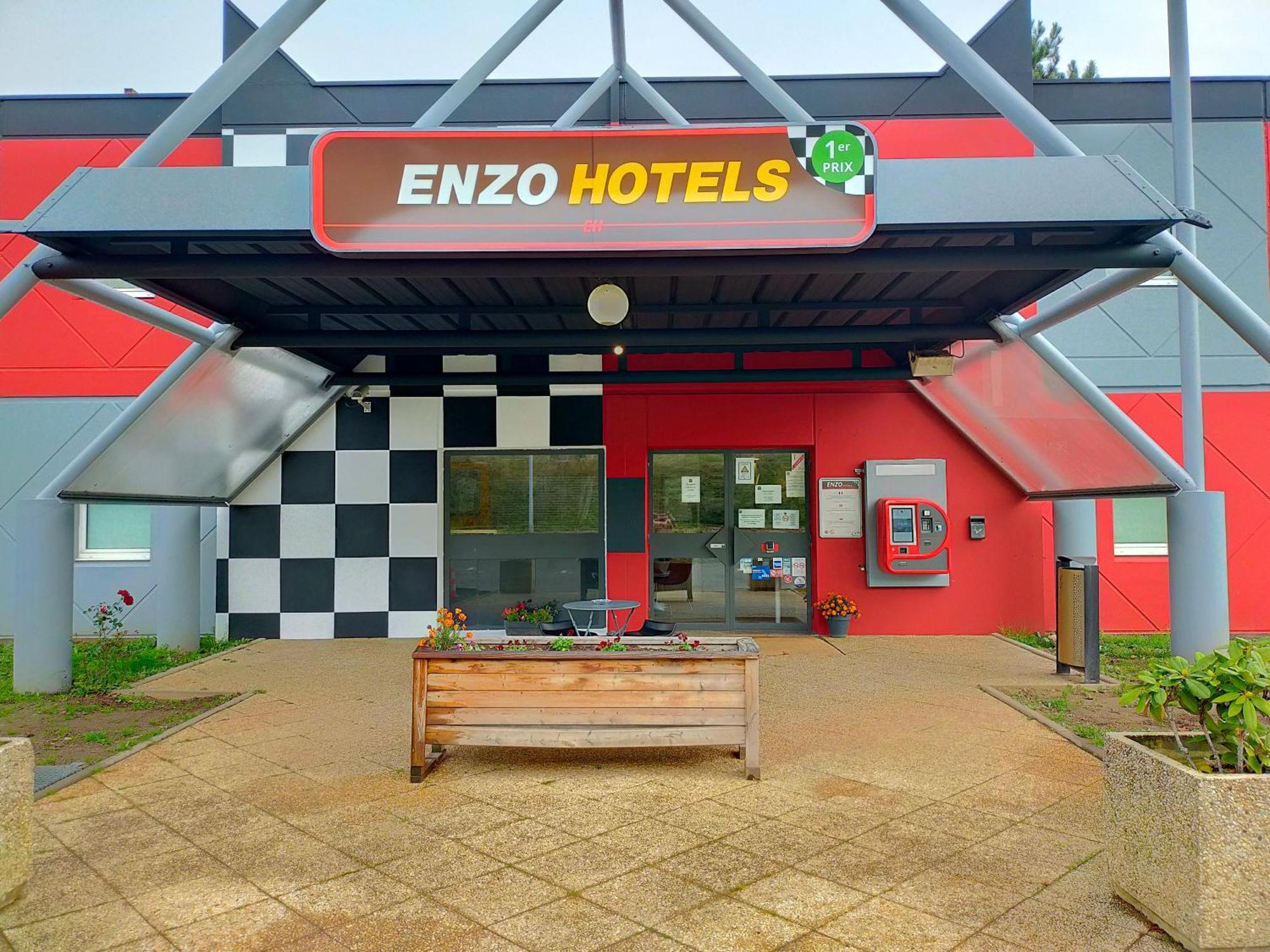 Enzo Hotel 1Er Prix Coudes Екстер'єр фото