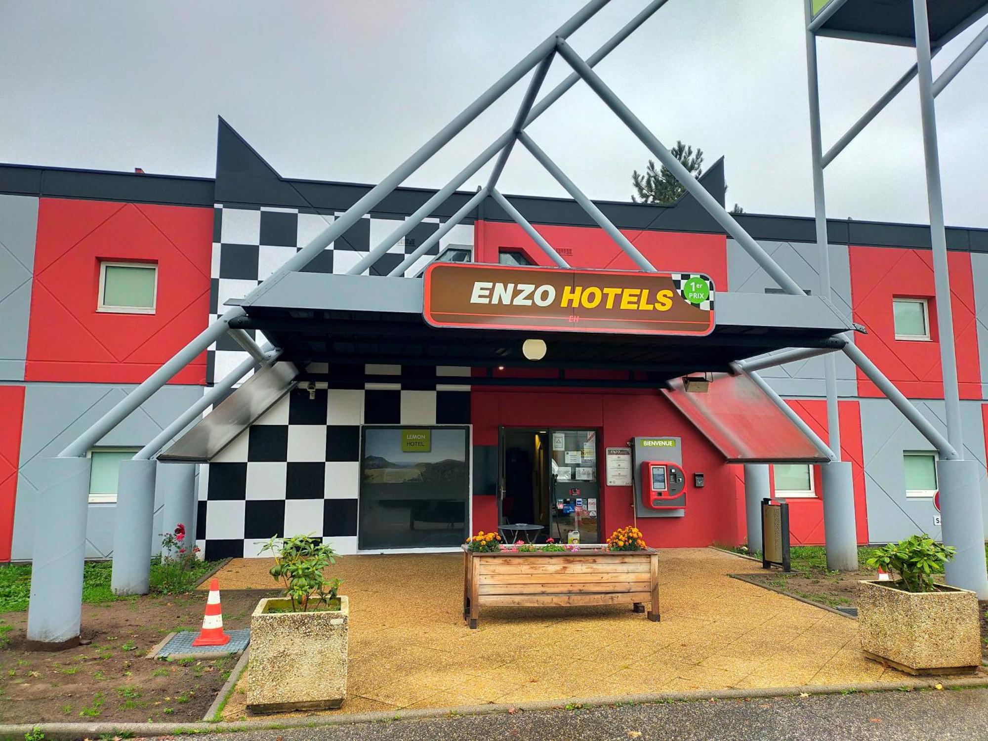Enzo Hotel 1Er Prix Coudes Екстер'єр фото