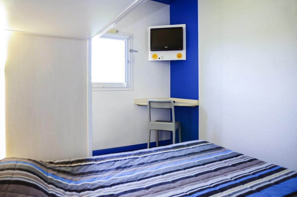Enzo Hotel 1Er Prix Coudes Екстер'єр фото