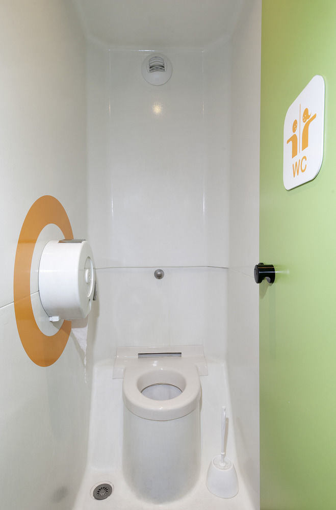 Enzo Hotel 1Er Prix Coudes Екстер'єр фото