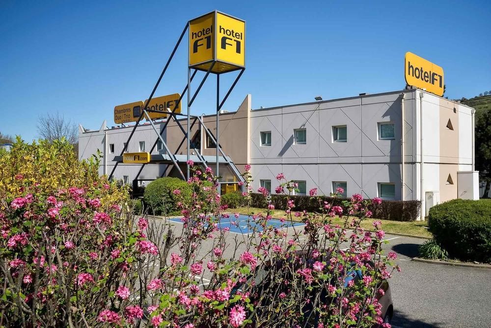 Enzo Hotel 1Er Prix Coudes Екстер'єр фото